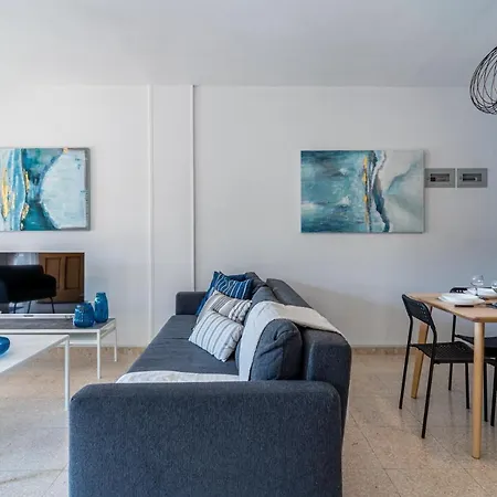 アパート Azure 2-br W/terrace In