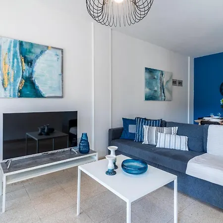 Apartament Azure 2-br W/terrace In