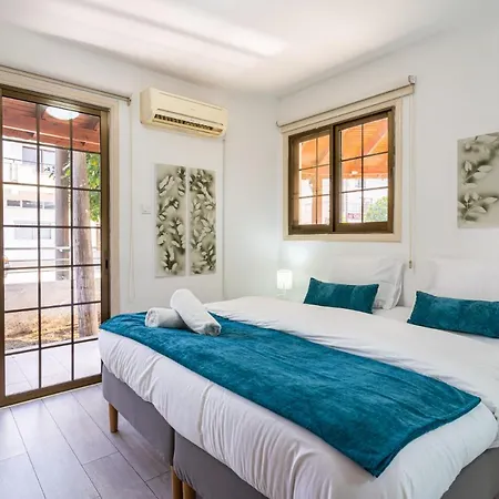 Azure 2-br W/terrace In Apartment