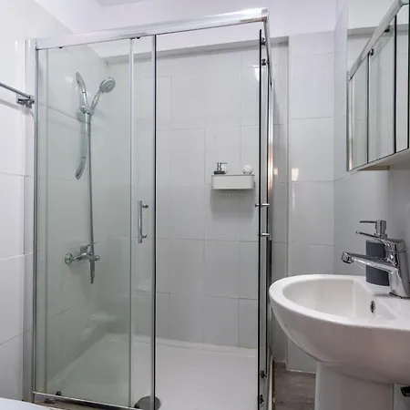 Azure 2-br W/terrace In Apartment *