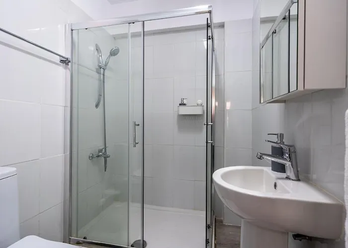 Azure 2-br W/terrace In Appartamento *